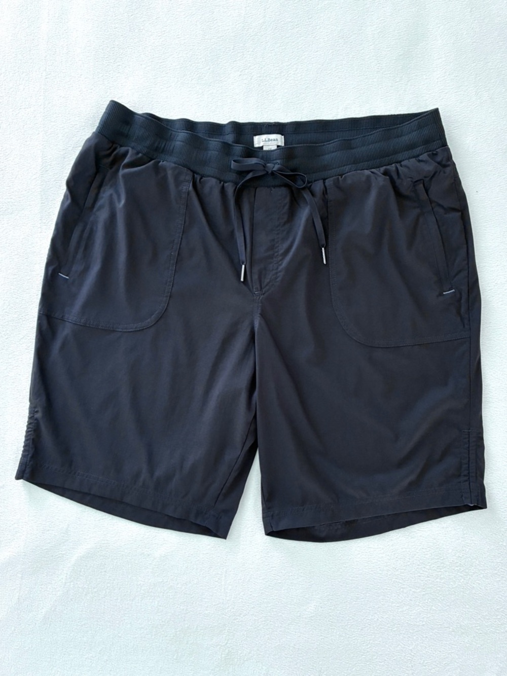 L.L. Bean Women’s Shorts Black 1X Elastic Waist Stretch Active Wear Travel